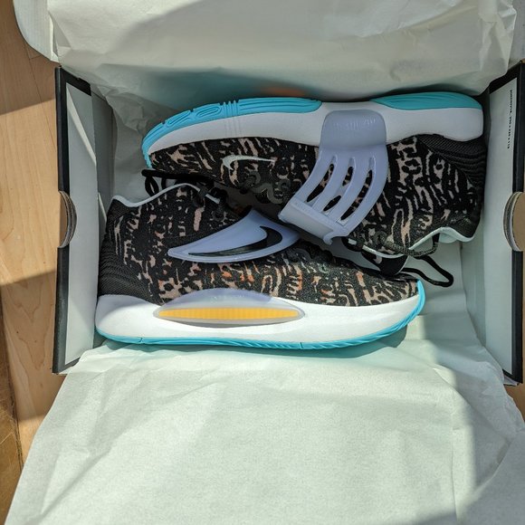 Brand New Nike KD basketball shoes - Picture 1 of 4